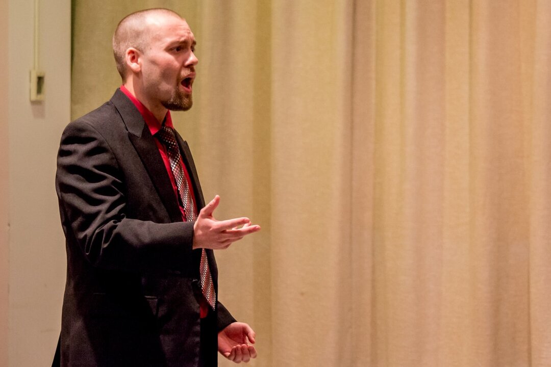 Connor singing his song Aftermath.