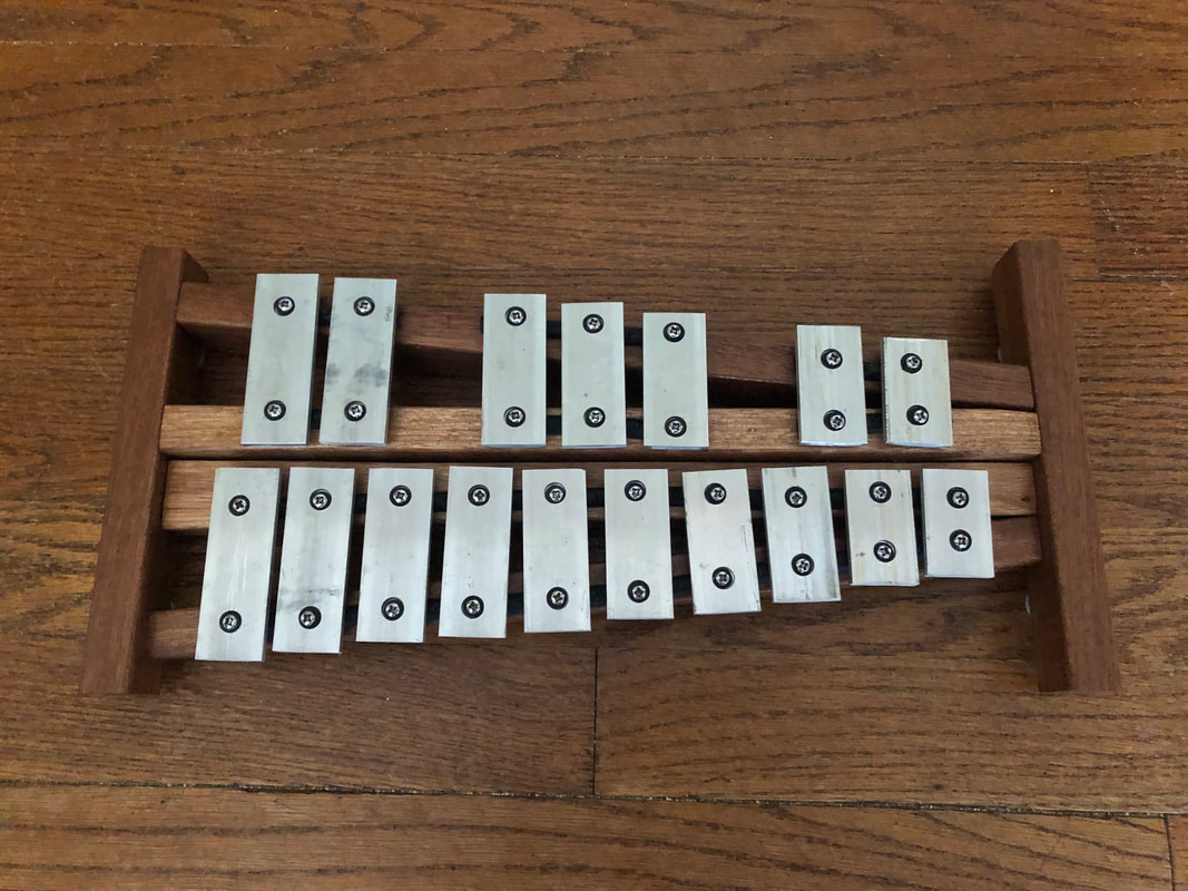 Piccolo Glockenspiel: front side.